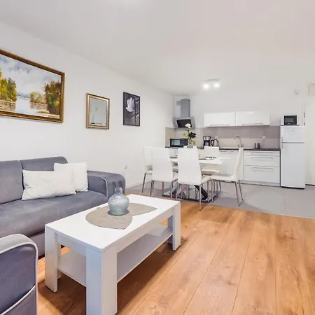 Blizej Morza, Sun & Snow Apartment *